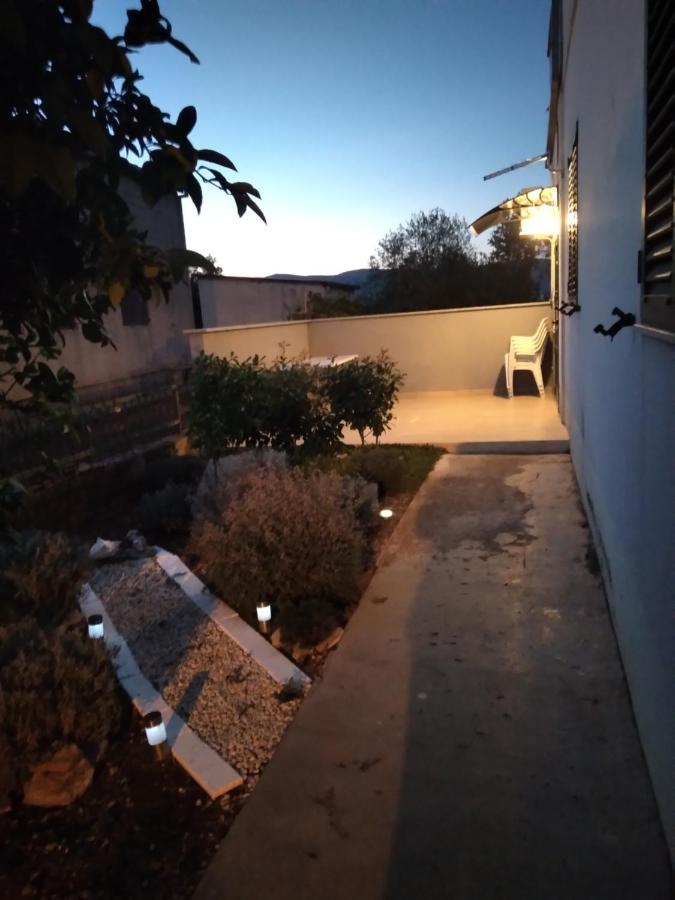 Vila Rosanda Слатине Экстерьер фото